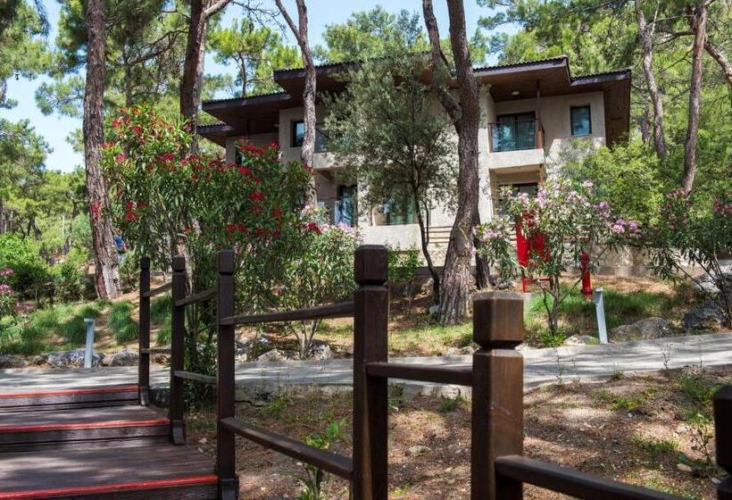 اتاق استاندارد با بالکن و چشم‌انداز باغ, Tui Blue Seno   Adults Only