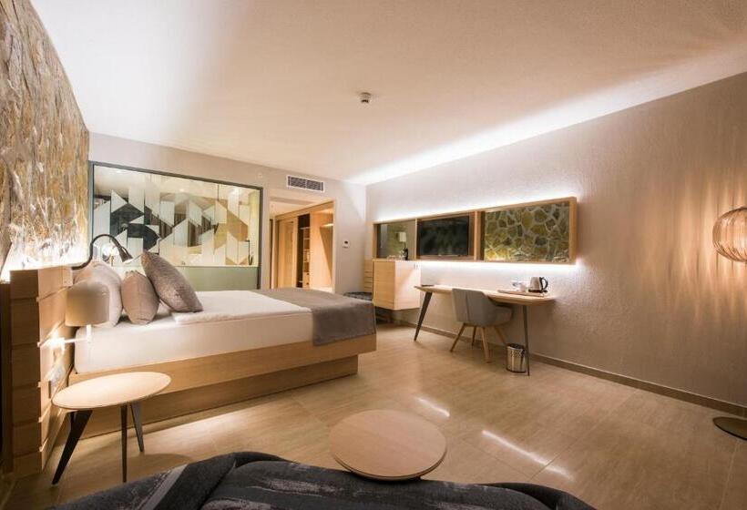 اتاق استاندارد با بالکن و چشم‌انداز باغ, Tui Blue Seno   Adults Only