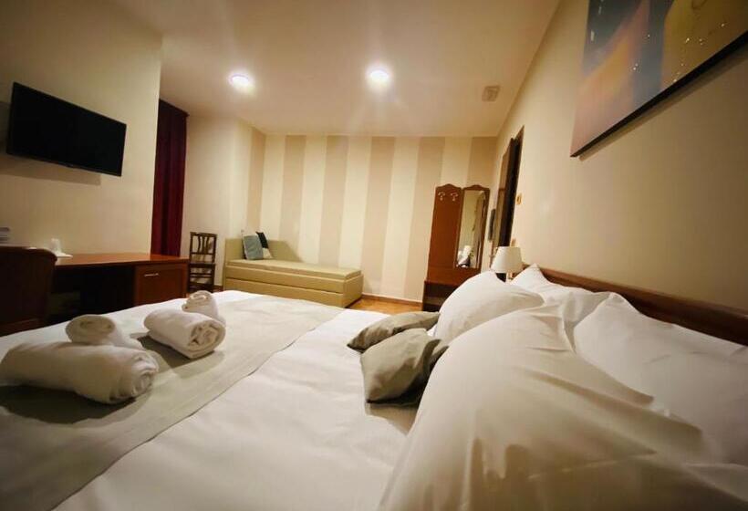 Номер Стандарт Трехместный, Impero Hotel Beauty & Spa   Bike