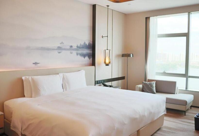 이그제큐티브 룸 킹사이즈 침대, Pullman Suzhou Taicang