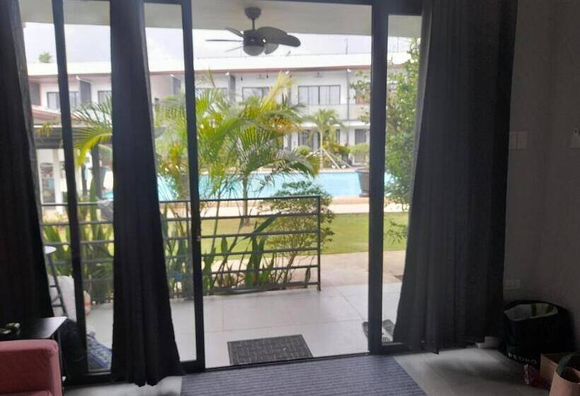 キングサイズベッドのスイートルーム, Bohol Jewel Resort