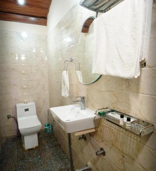 اتاق خانوادگی با چشم‌انداز کوه, Creek Forest  Riverside Boutique Resort