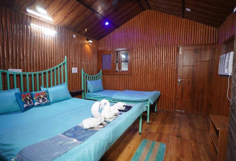 اتاق استاندارد سه تخته با چشم‌انداز باغ, Creek Forest  Riverside Boutique Resort