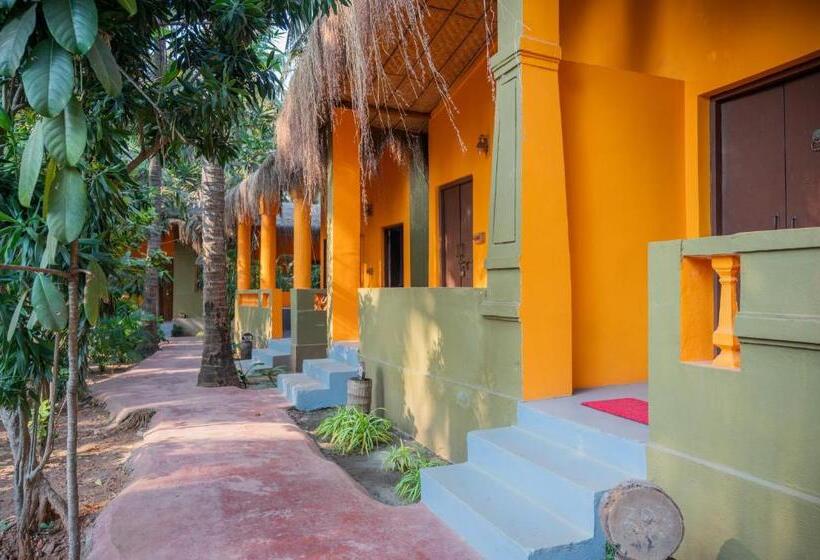 Номер Deluxe с Балконом, Amadi Beach Front Resort