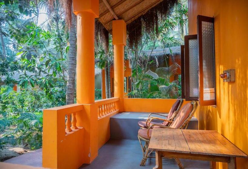 Номер Deluxe с Балконом, Amadi Beach Front Resort