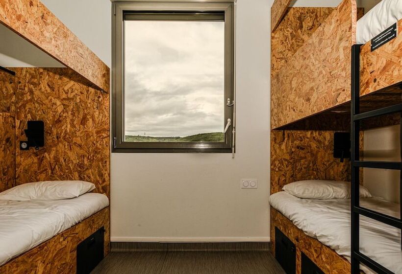 スタンダード４人部屋, Auberge De Jeunesse Hi Clermont Ferrand