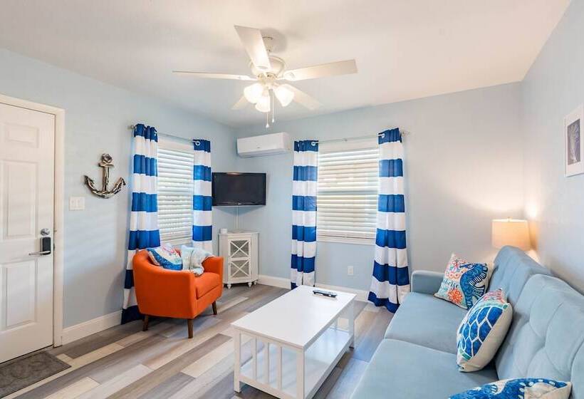 带2个卧室的公寓, Upham Beach Inn