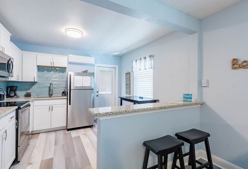 带2个卧室的公寓, Upham Beach Inn
