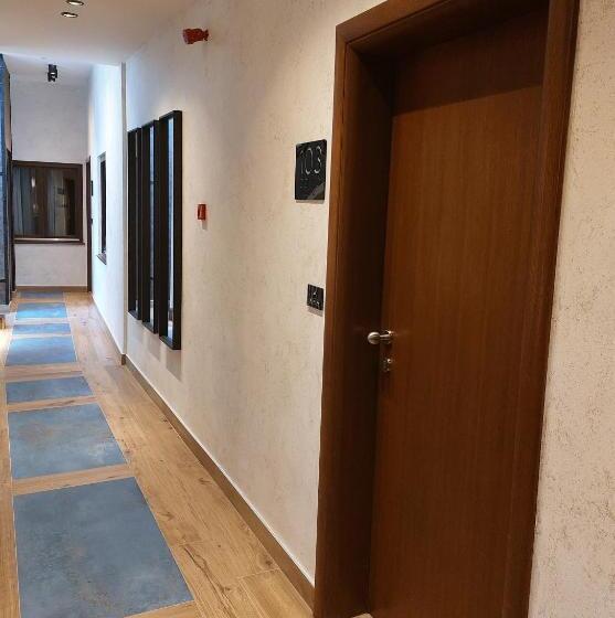 اتاق استاندارد با وان آب گرم, Corso Rooms City Centre
