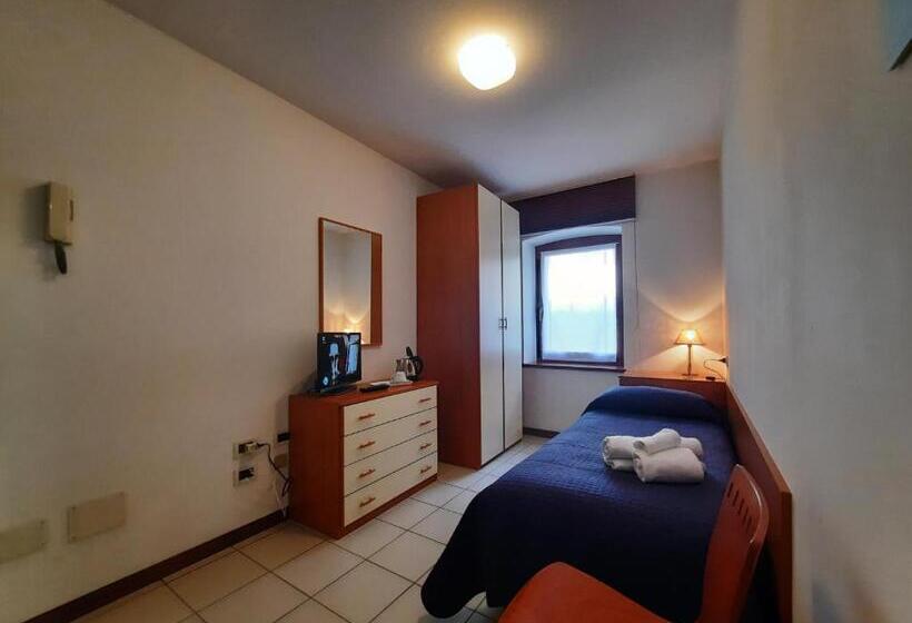 标准单人间, Albergo Martina