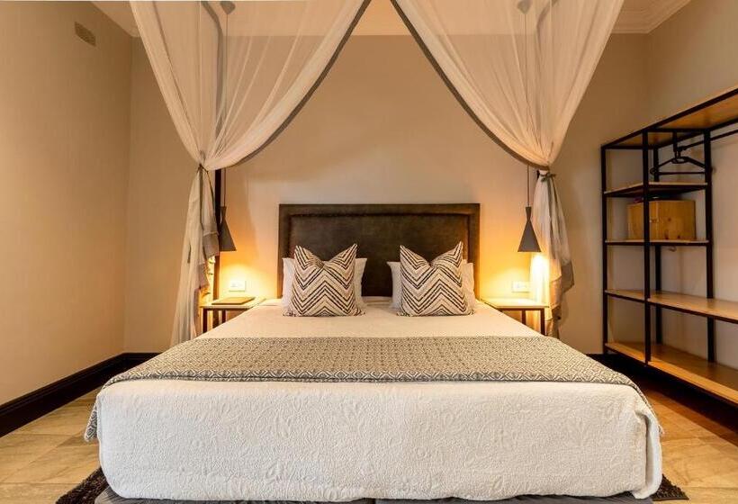 اتاق سوپریور با چشم‌انداز باغ, Nkosi Guest Lodge