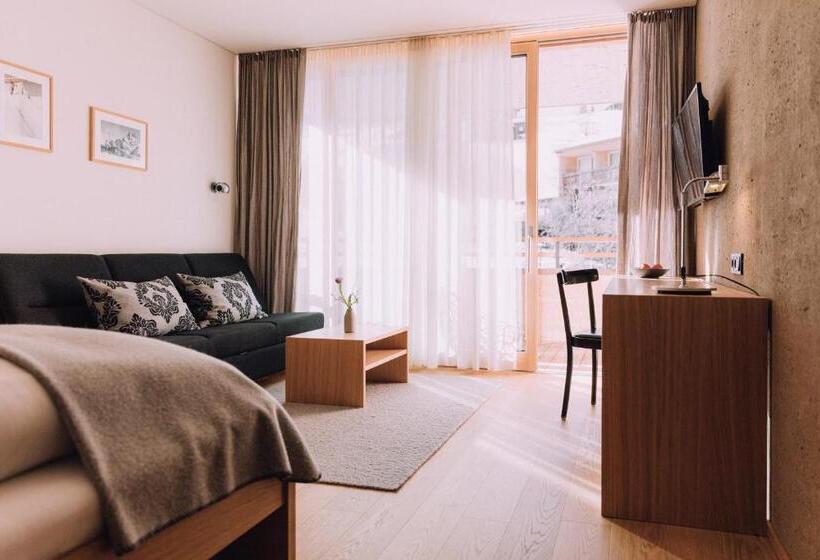 Comfort room with balcony, Naturhotel Chesa Valisa