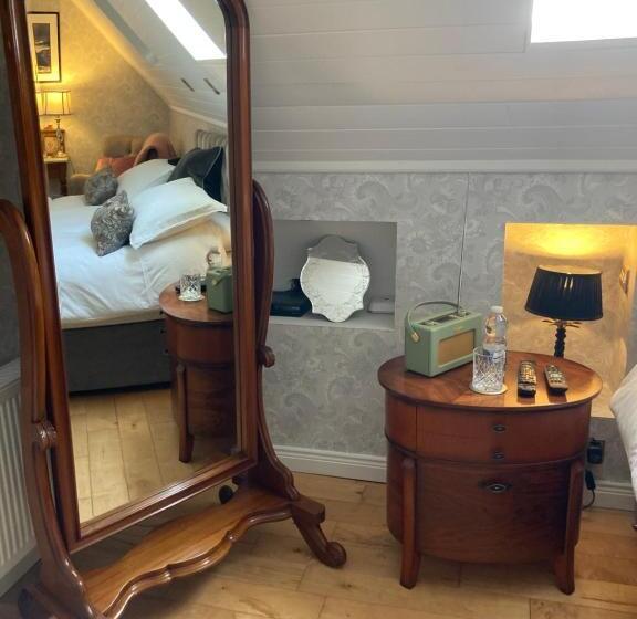 اتاق لوکس, Ivy Cottage B&b