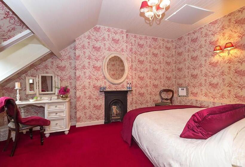 اتاق لوکس با تخت بزرگ, Ivy Cottage B&b