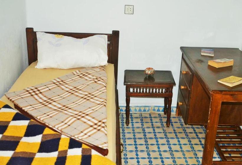 اتاق استاندارد یک تخته با سرویس بهداشتی مشترک, Moroccan Dream Hostel