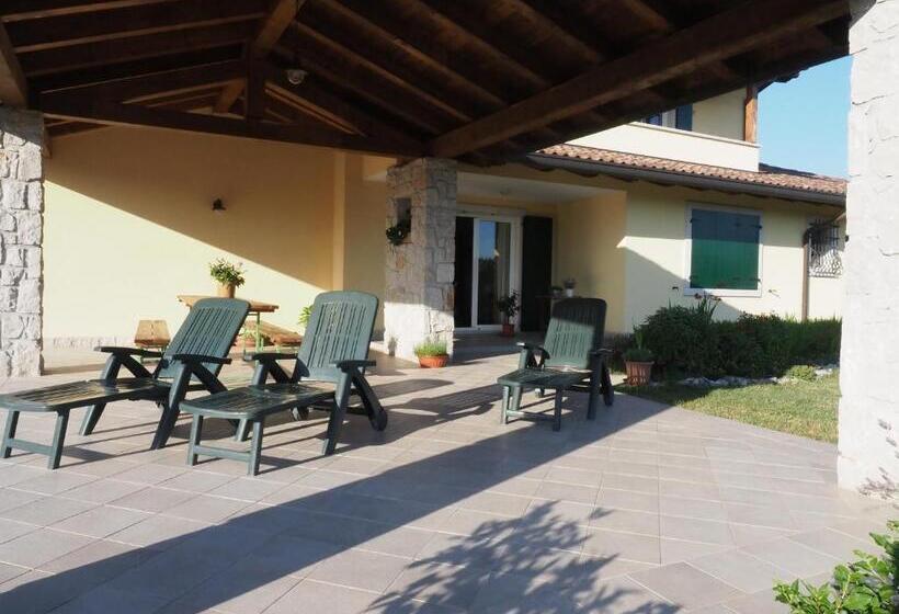 Дом 4 Спальни, Casa Vacanze Lepa Vida