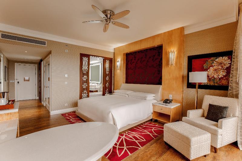 اتاق استاندارد با چشم‌انداز دریا, Intercontinental Grand Ho Tram