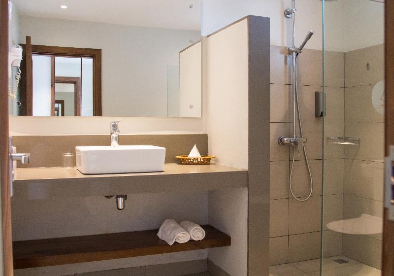 اتاق سوپریور یک تخته, Tarisa Resort & Spa