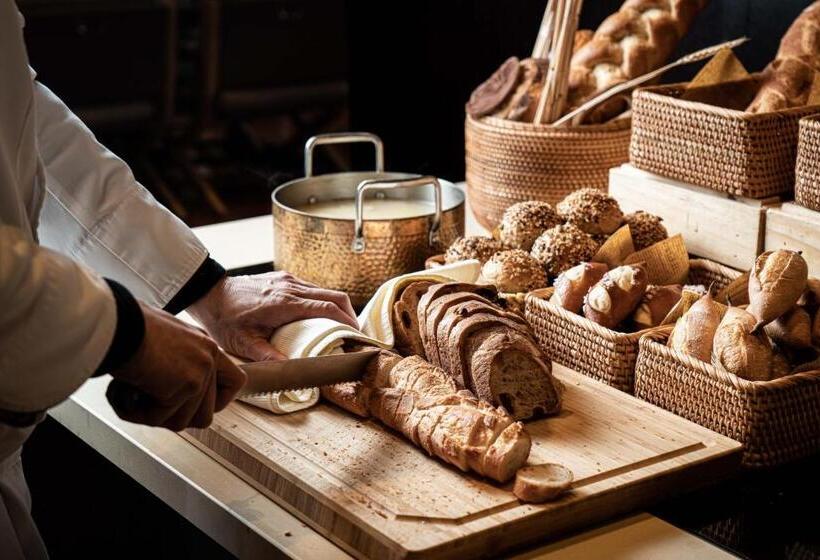 Номер Стандарт Двуспальная Кровать, The Ritzcarlton, Tianjin