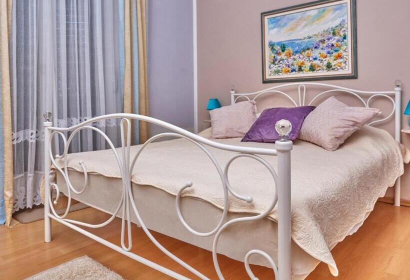 Номер Стандарт с Балконом, Guest House Villa Ines   Annex