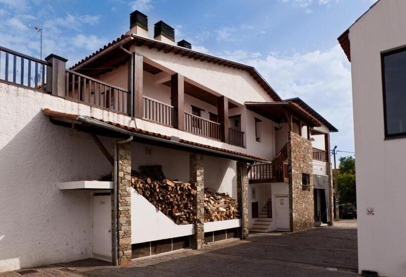 Casa 3 Dormitorios, A. Montesinho Turismo