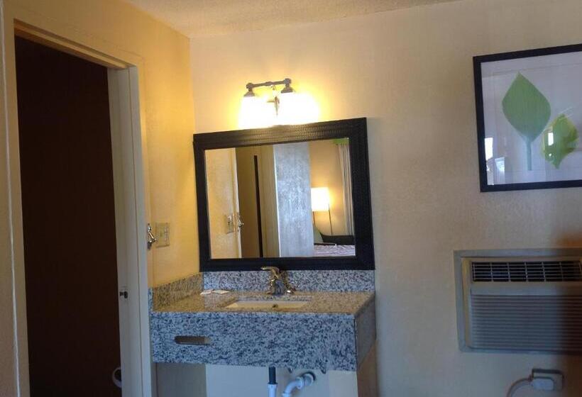 이코노미 룸, Diamond Inn & Suites