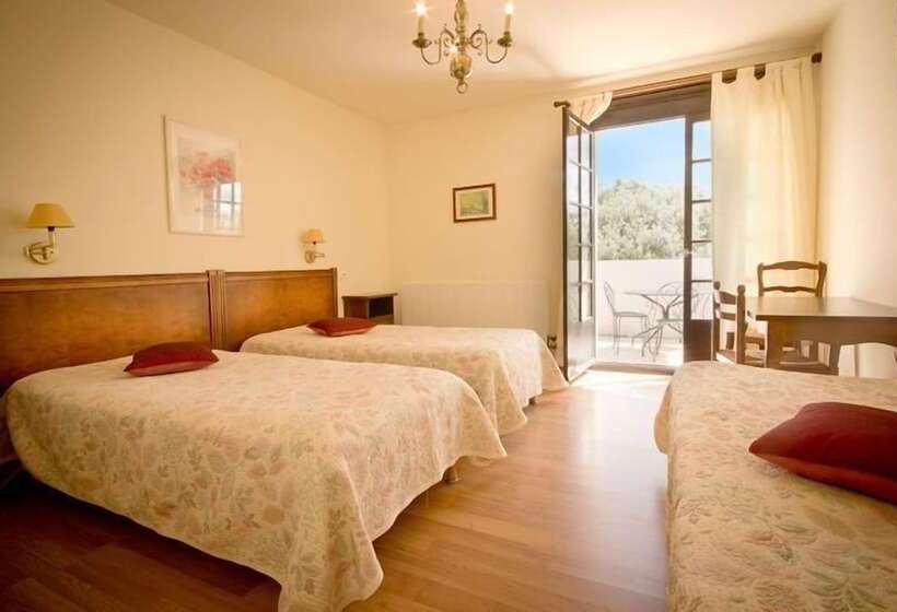 Номер Стандарт Трехместный, Hôtel Côté Ventoux