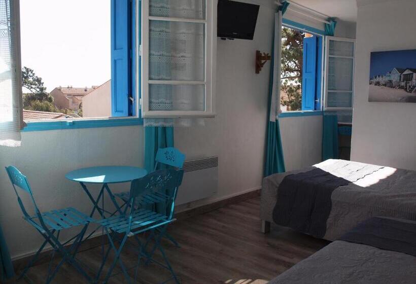 ベーシックトリプルルーム, Hôtel Restaurant   Villa Les Sirènes
