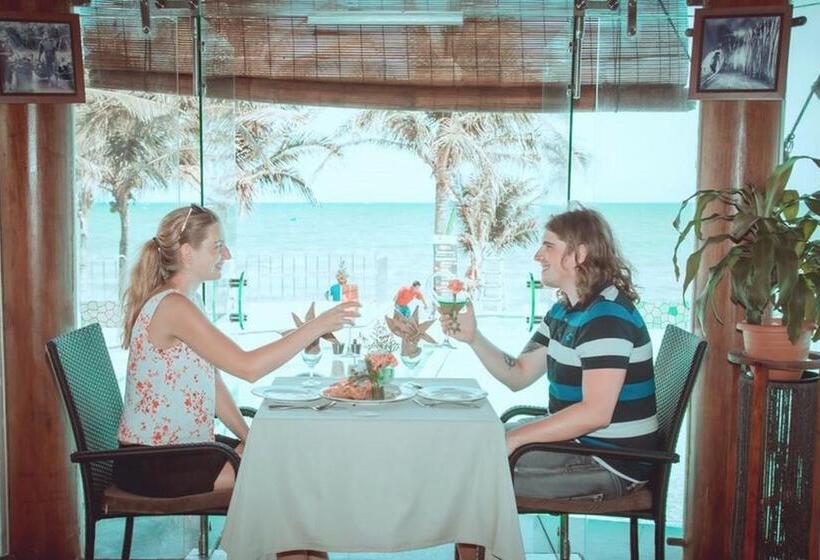 اتاق لوکس با چشم‌انداز باغ, Villa Del Sol Beach Resort & Spa
