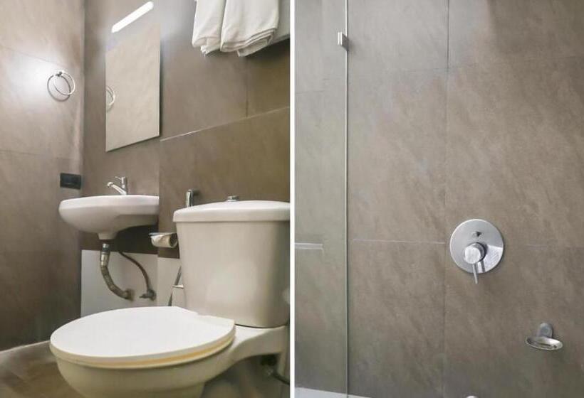 Номер Стандарт, Shivas Inn