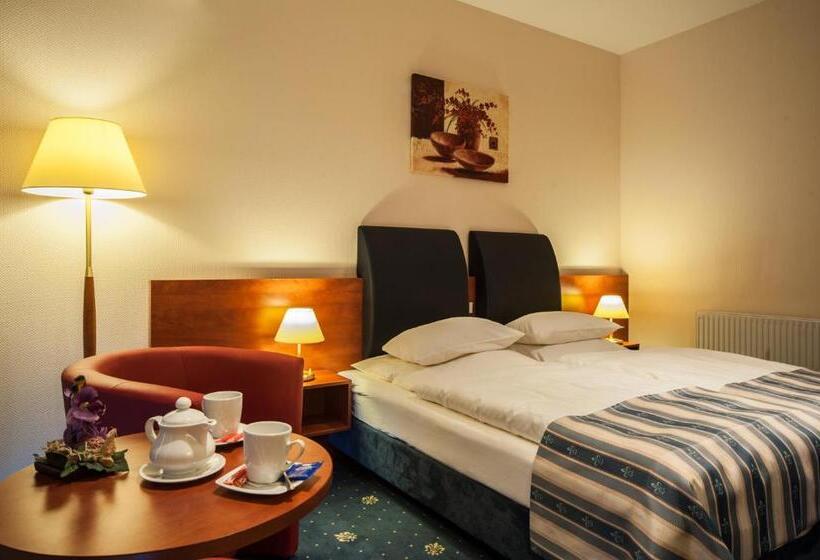 Номер Стандарт, Skyhotelgwarna