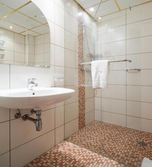 Номер Стандарт Трехместный, Skyhotelgwarna