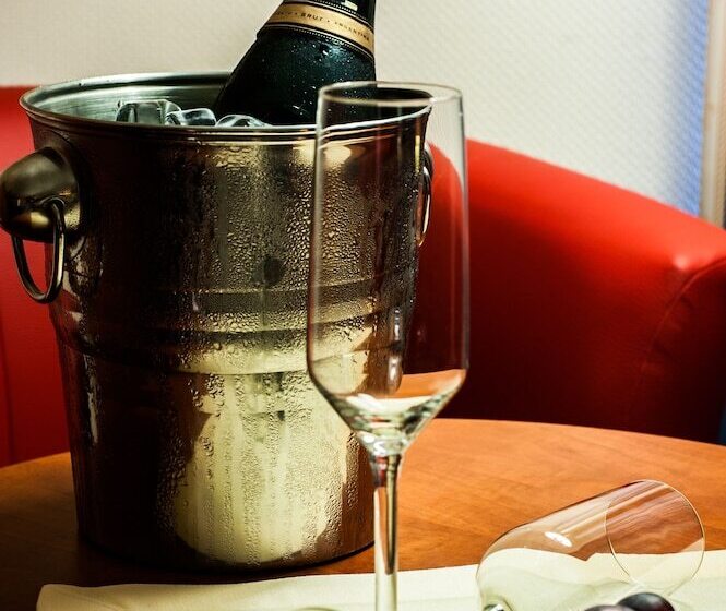 Полулюкс, Skyhotelgwarna