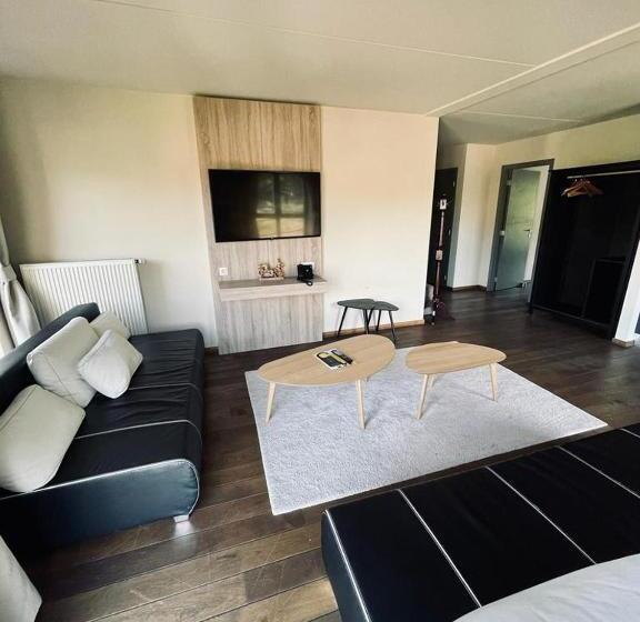 Студия Superior, La Merveilleuse By Infiniti Hôtel