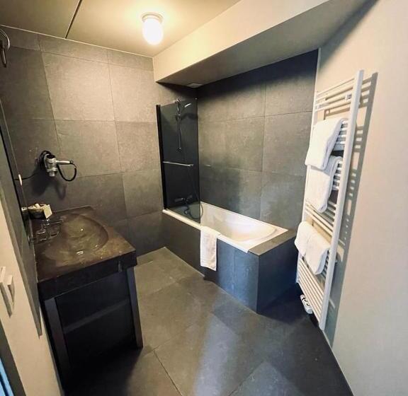 Студия Superior, La Merveilleuse By Infiniti Hôtel