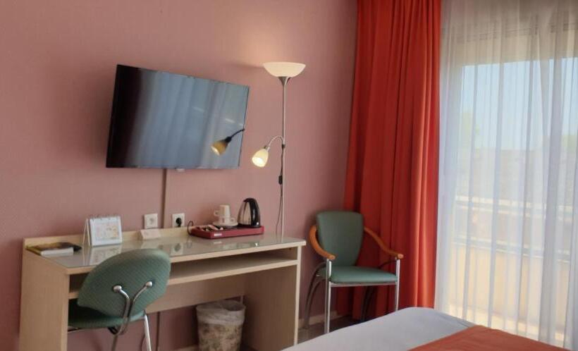 Номер Superior, Logis Hôtel & Restaurant Le Fleurance