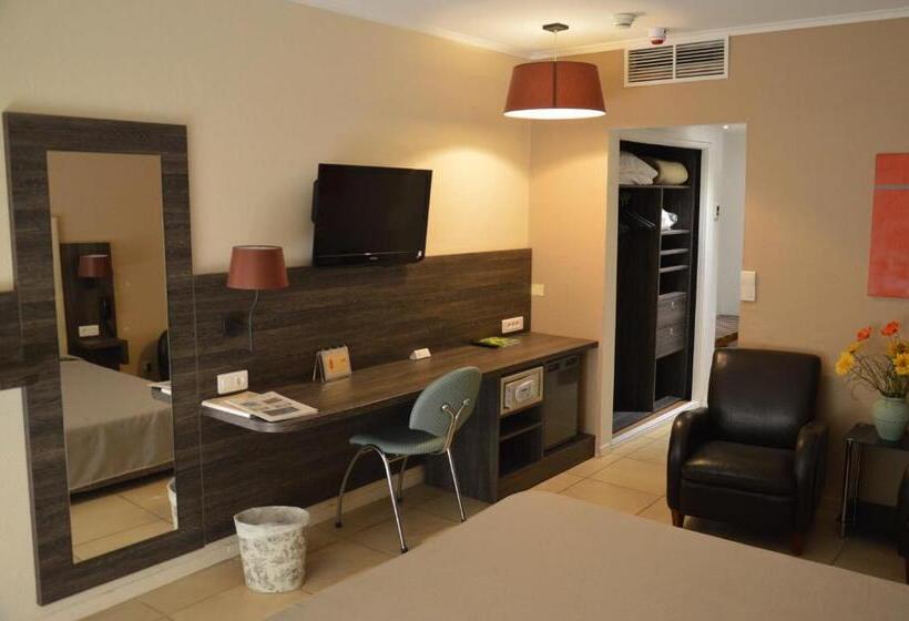 Номер Deluxe, Logis Hôtel & Restaurant Le Fleurance