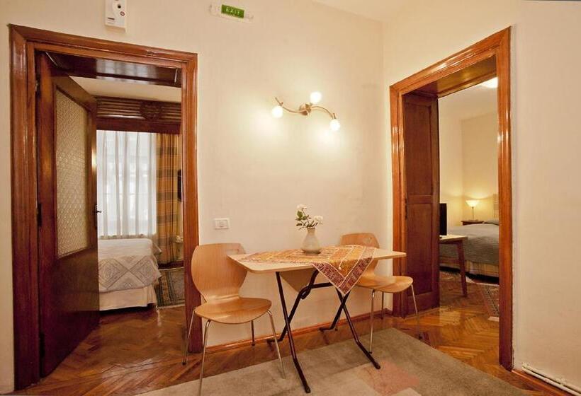 סוויטת 2 חדרי שינה, Vila Camelia