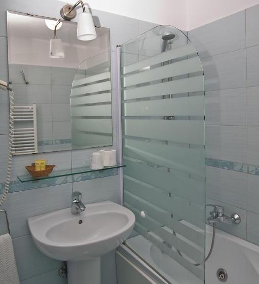 דירת שני חדרים, Vila Camelia