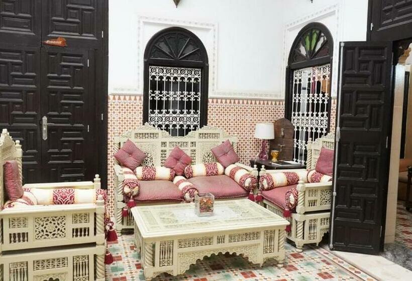 标准单人间, Riad Baddi