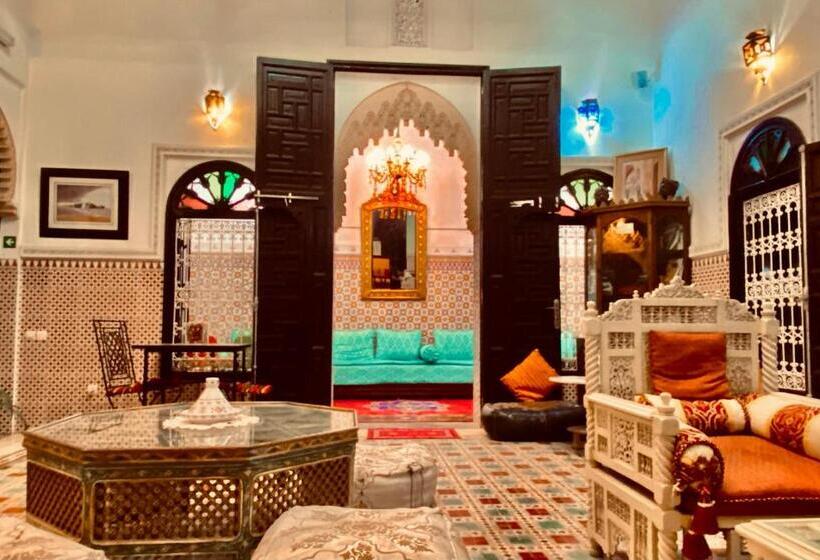 スタンダードシングルルーム, Riad Baddi