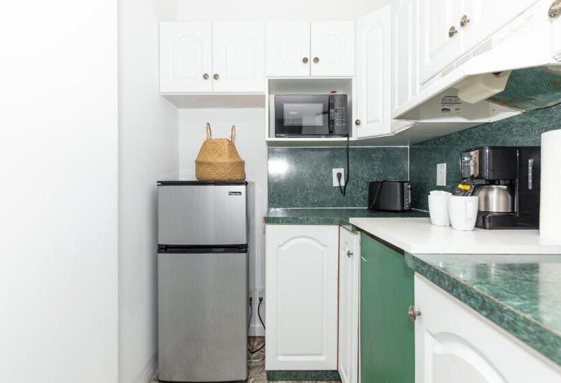 استودیوی سوپریور, Girasole Rentals