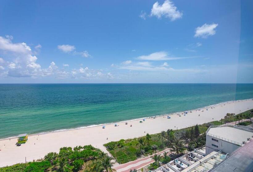 سوییت با چشم‌انداز دریا, Girasole Rentals