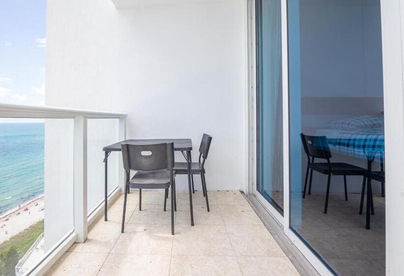 استودیو استاندارد با بالکن, Girasole Rentals