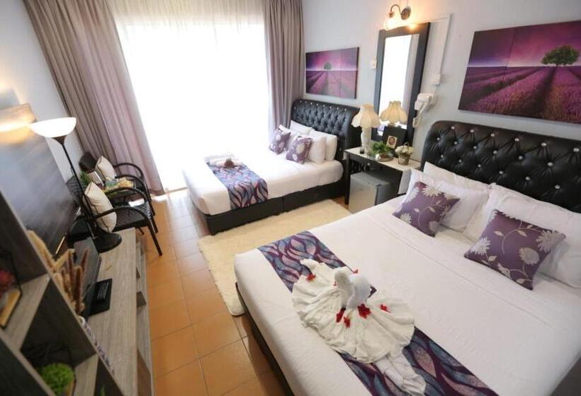 Superior Family Room, Ghazrins Garuda Jb