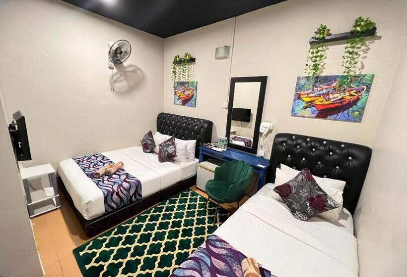 Family Room, Ghazrins Garuda Jb