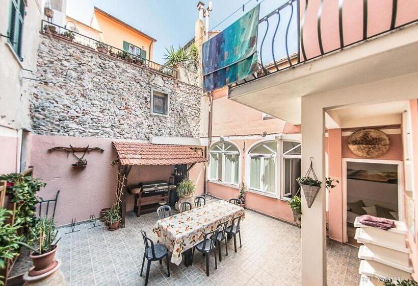Трехместный Номер Стандарт Вид на Сад, B&b Finalex