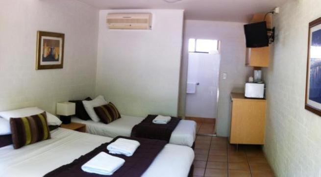 Номер Стандарт Трехместный, Horizons Motel