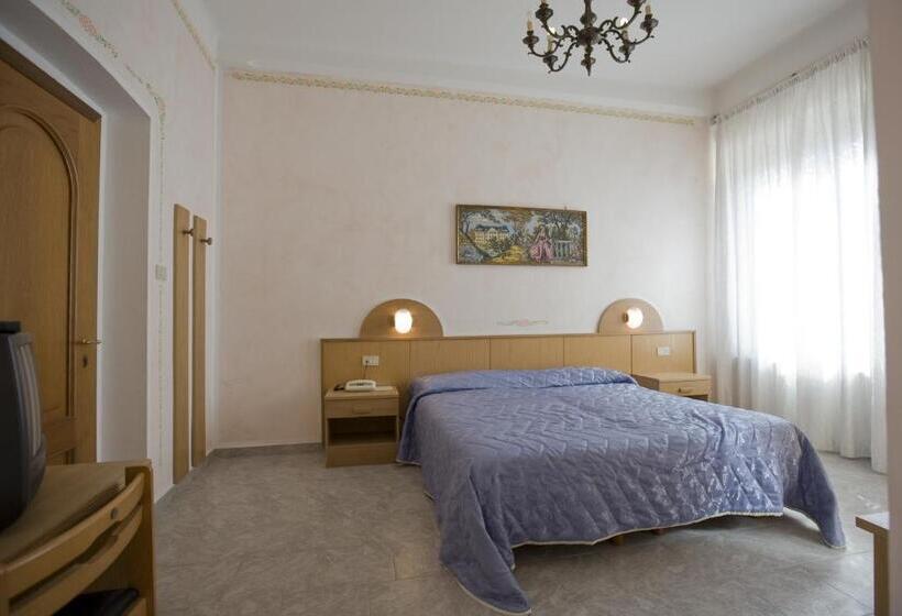 Номер Стандарт с Балконом, Albergo Ristorante Turchino