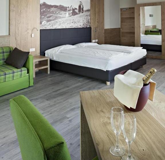 Четырехместный Номер Deluxe, Parc Hotel Miramonti